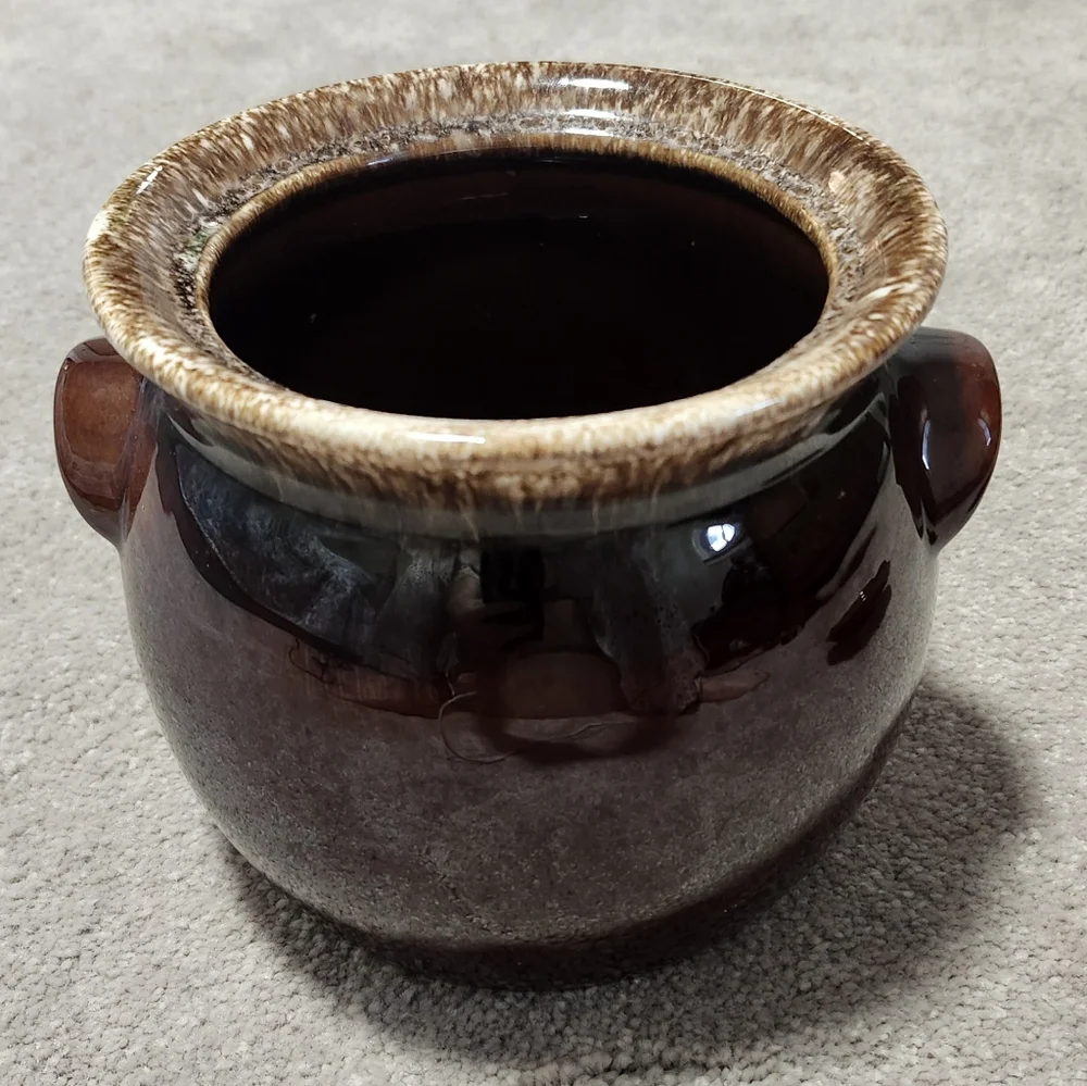 Vintage Hull Oven Proof Drip Glaze Bean Pot with Lid Made In‎ USA